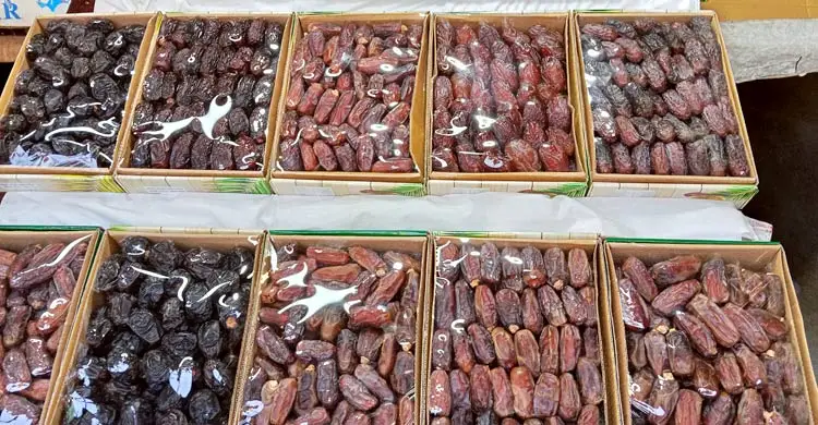 খুলনায় ফলের বাজার চড়া দাম, ক্রেতা সংকট