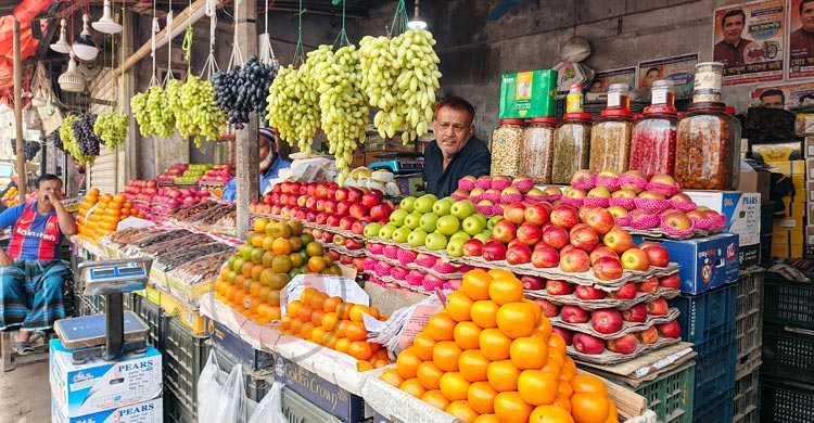 দাম বেশি, ইফতারির তালিকা থেকে বাদ পড়েছে ফল