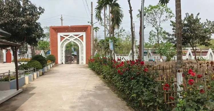 সোমবার দিনাজপুর যাচ্ছেন প্রধানমন্ত্রী, করবেন নানা-নানির কবর জিয়ারত