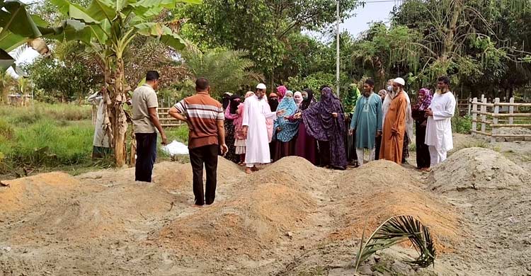 মেয়েকে দাফন করে জামাইয়ের কবর দেখতে এসেছেন আব্দুস সালাম