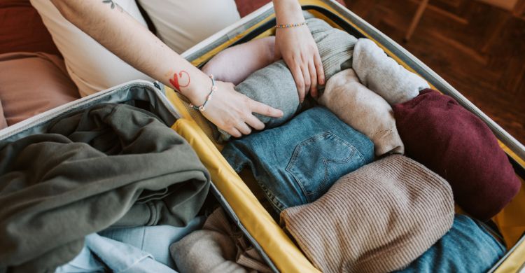 ব্যাগ অযথা ভারী হয়ে যাচ্ছে? জেনে নিন স্মার্ট প্যাকিংয়ের টিপস