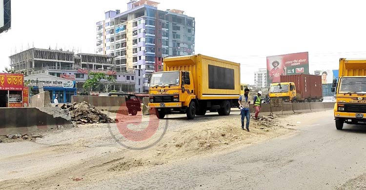 যে কারণে ঢাকা-চট্টগ্রাম মহাসড়কে প্রতিবছর যানজট
