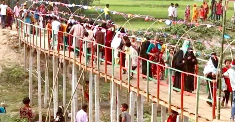 ২৫ বছরের সঞ্চয় ও মোটরসাইকেল বিক্রি করে সেতু নির্মাণ করলেন দিনমজুর