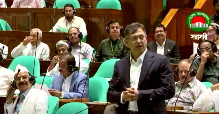 গাড়ি নিয়ে কী বলেছিলেন হাসনাত, আসলে কী সুবিধা পান এমপিরা