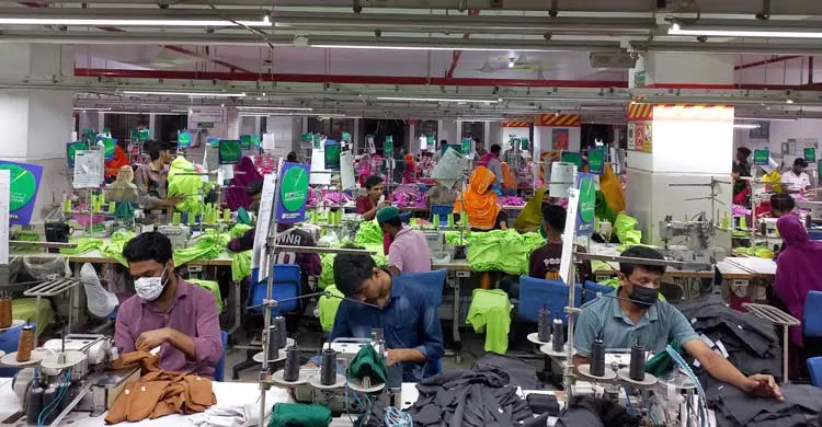 ব্যয় বাড়লেও উৎপাদন কমছে শিল্প কারখানায়