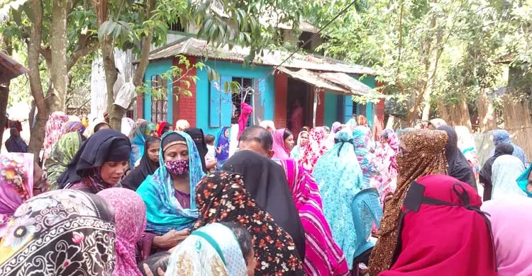 গ্রামের বাড়িতে বৃষ্টির মরদেহ, কান্নায় ভেঙে পড়লেন স্বজনরা