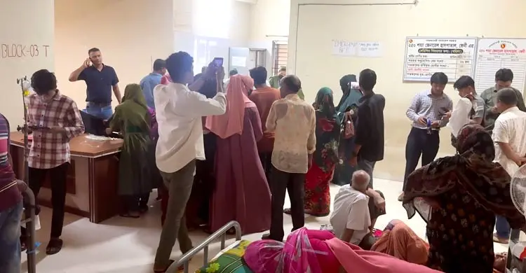 আদালতে বিচারকের সামনেই ‘বিষপান’ নারীর, নেওয়া হলো হাসপাতালে