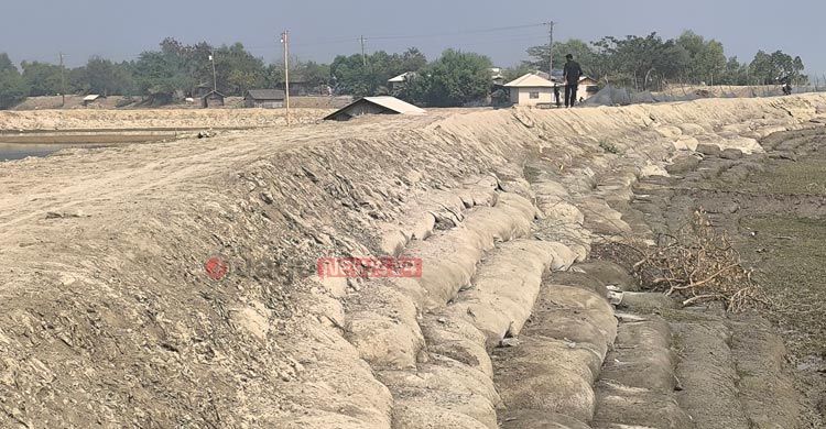 আইলার ক্ষত বুকে নিয়ে বাঁধের অপেক্ষায় ১৭ বছর