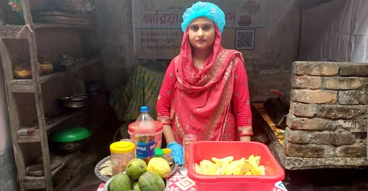 ৫ হাজারে শুরু করে তানিয়ার এখন লাখ টাকার আচার ব্যবসা