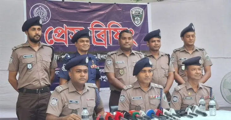 টিকটকে তান্ত্রিক পরিচয়ে অলৌকিক সমাধানের প্রলোভনে সাড়ে ৬ লাখ টাকা খোয়ালেন এক নারী/ছবি: সংগৃহীত