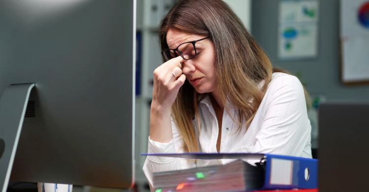 হঠাৎ দিনের রুটিন পাল্টালে যেসব সমস্যা হয়