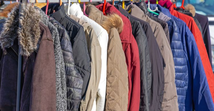 কতদিন পরপর ধোয়া উচিত আপনার শীতের পোশাক