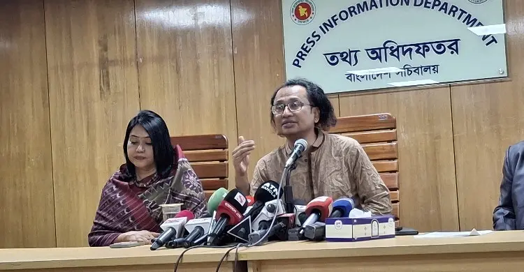 অপতথ্য দিয়ে গণমাধ্যমের ফটোকার্ড মেনে নেবে না সরকার