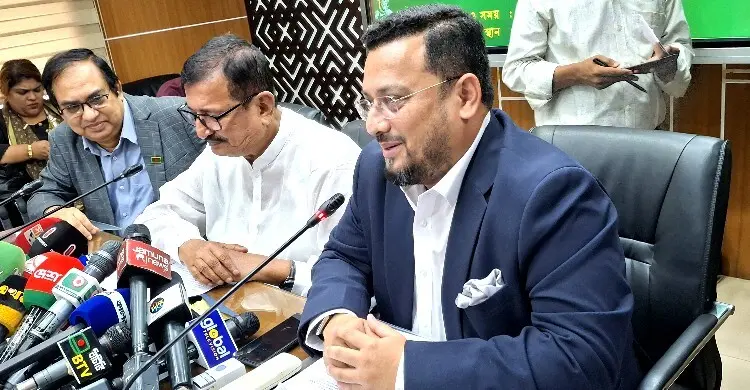 ভূমি কর্মকর্তাদের উপস্থিতি নিশ্চিতে প্রযুক্তির মাধ্যমে নজরদারি