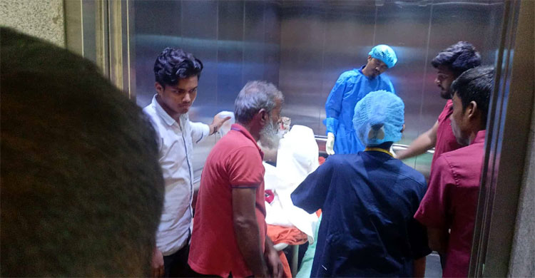 শিক্ষার্থীসহ ১৫ জন বার্ন ইনস্টিটিউটে ভর্তি