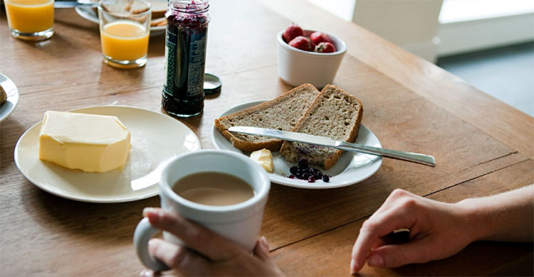 চায়ের সঙ্গে যে খাবার কখনোই খাওয়া উচিত নয়!