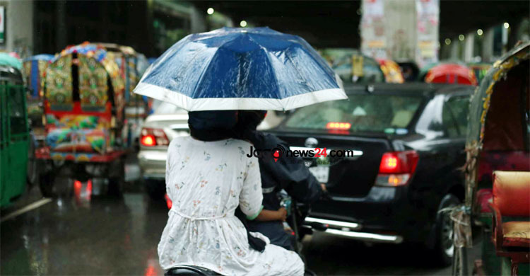 সারাদেশেই বজ্রসহ বৃষ্টির আভাস