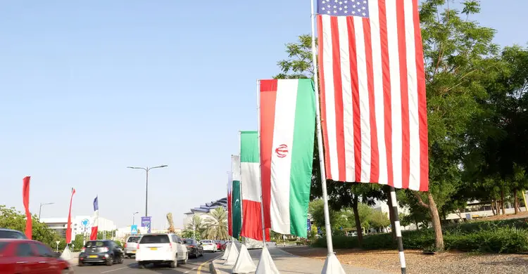 উত্তেজনার মাঝেই ওমানে ইরান–যুক্তরাষ্ট্র সম্ভাব্য বৈঠক