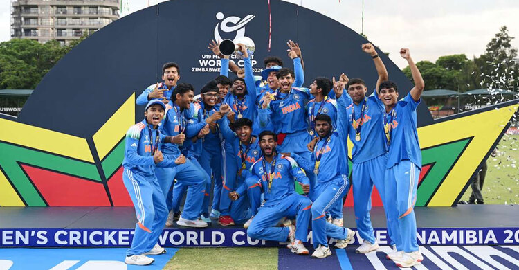 ইংল্যান্ডকে হারিয়ে ষষ্ঠবারের মতো চ্যাম্পিয়ন ভারতের যুবারা