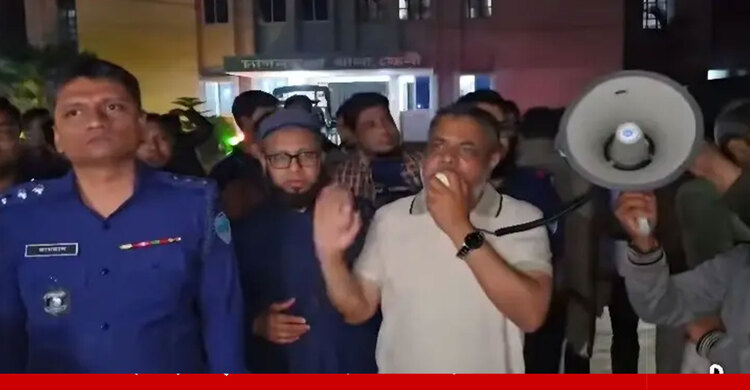 দাগনভূঞা থানার ওসি প্র'ত্যা'হা'রের দাবি জামায়াতের