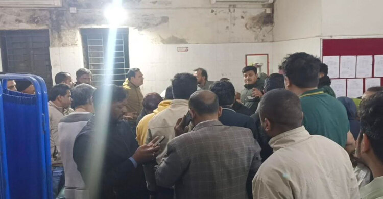 পিরোজপুরে বিএনপির দুই নেতার ওপর দুর্বৃত্তদের হামলা