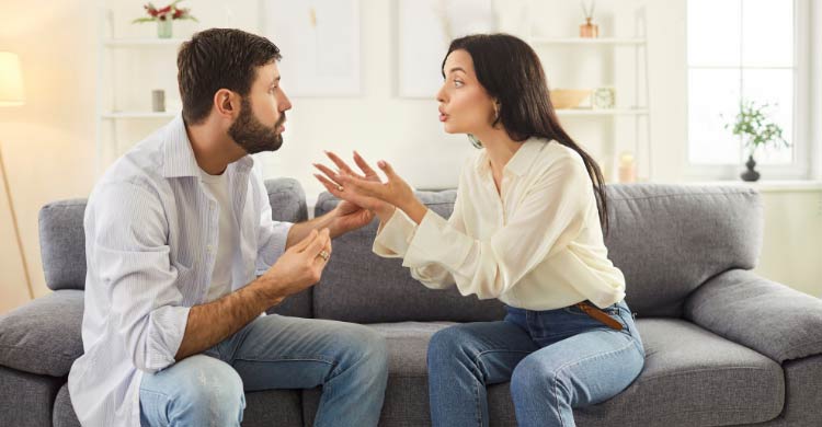 স্বামী-স্ত্রীকে এই কথাগুলো বলা উচিত নয়