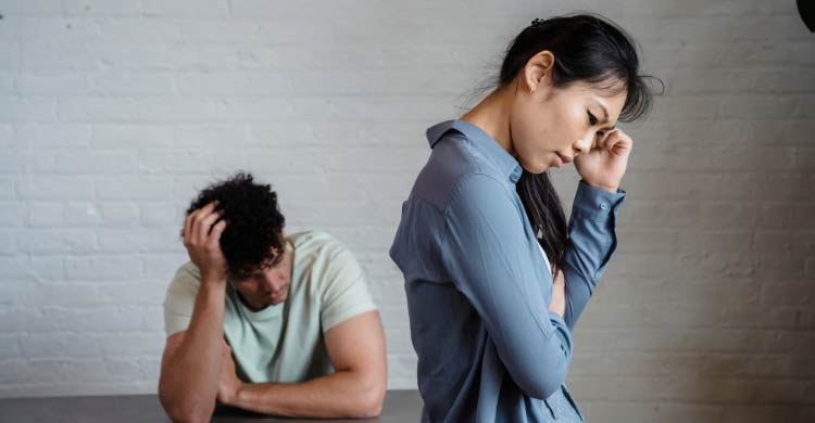 স্বামী-স্ত্রীকে এই কথাগুলো বলা উচিত নয়