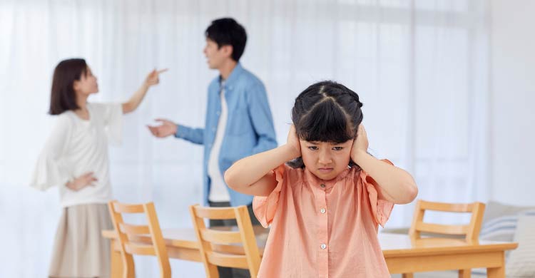 স্বামী-স্ত্রীকে এই কথাগুলো বলা উচিত নয়