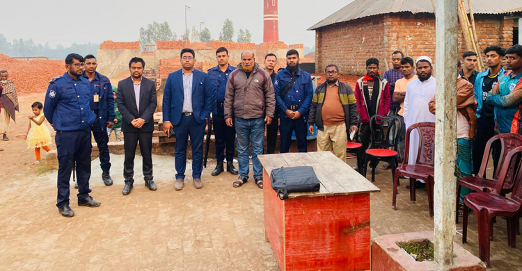 কুড়িগ্রামে দুই ইটভাটাকে ৩ লাখ ২০ হাজার টাকা জরিমানা