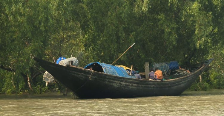 সুন্দরবন থেকে ট্রলারসহ তিন জেলে অপহরণ, মুক্তিপণ দাবি