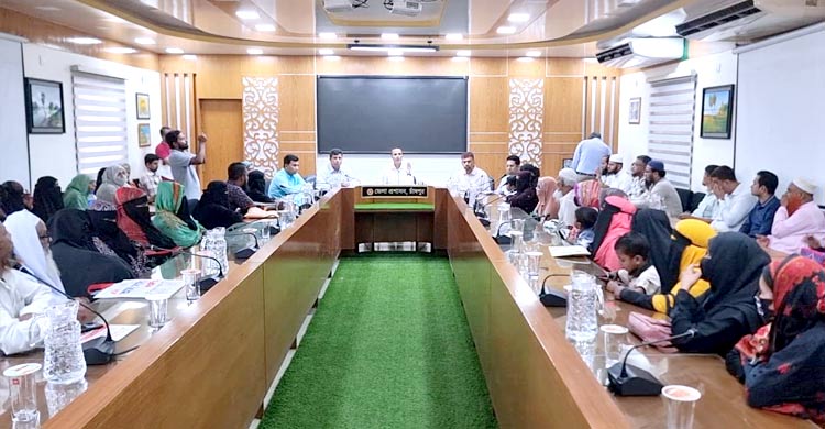 শহীদ পরিবারে আর্থিক অনুদানের টাকা নিয়ে দ্বন্দ্ব