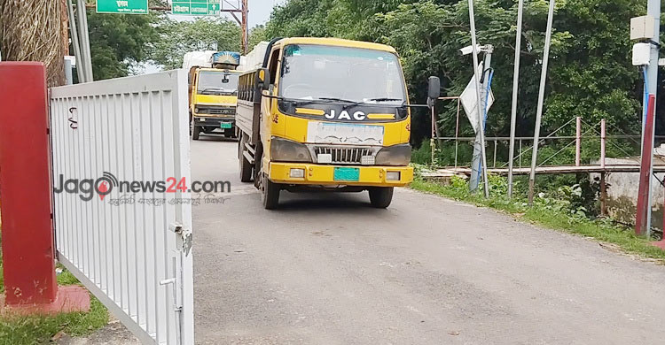 পাল্টা পদক্ষেপ নয়, কূটনৈতিক সমাধানে জোর