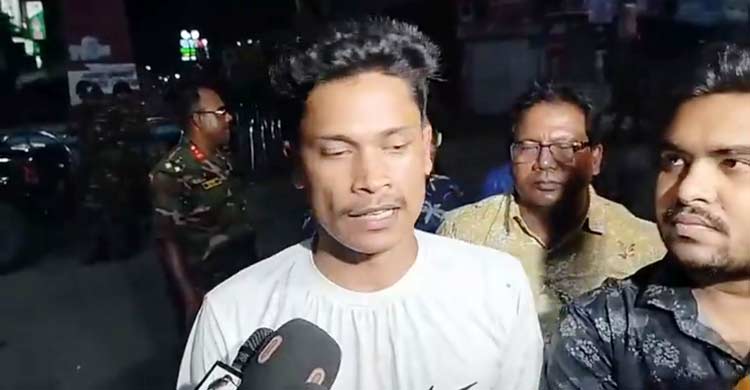 মধ্যরাতে বৈষম্যবিরোধী দুই নেতাকে জিজ্ঞাসাবাদ, ছুটে গেলেন সারজিস