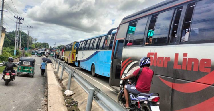 থানা ঘেরাও ও মহাসড়ক অবরোধ করলো বৈষম্যবিরোধী ছাত্র আন্দোলন
