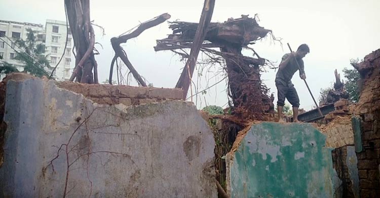 বিভ্রান্তিমূলক তথ্যে আলোচনা-সমালোচনার ঝড়!