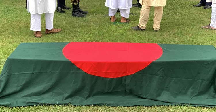 চোখের জলে শেষবিদায়, চিরনিদ্রায় শায়িত পাইলট তৌকির