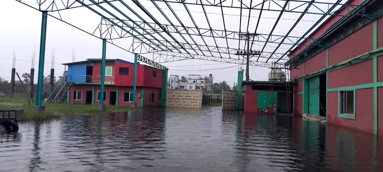 দখল-দূষণে খাল ভরাট, মাসের পর মাস পানিবন্দি অর্ধ লক্ষাধিক মানুষ