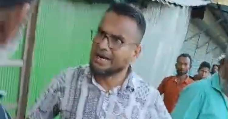 স্বেচ্ছাসেবক দলের মিছিলে বিএনপি নেতার হামলা, আহত ১০
