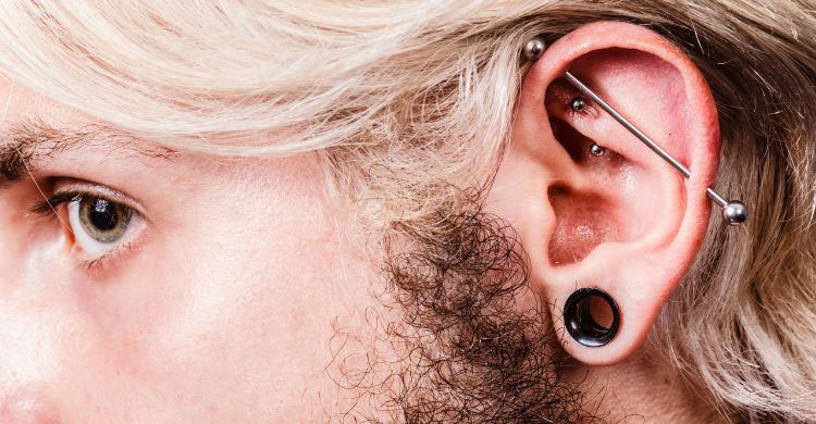 কান ফোঁড়ানো কি ফ্যাশন না ঐতিহ্য