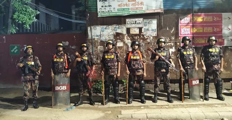 ডাকসুর ফলাফল ঘিরে থমথমে ঢাবি, সতর্ক আইনশৃঙ্খলা বাহিনী