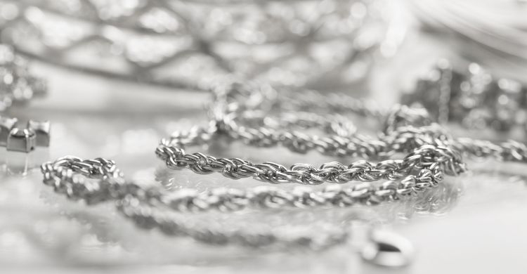 খাঁটি রুপা যাচাই করতে দোকানদারকে এই ১০ প্রশ্ন করুন