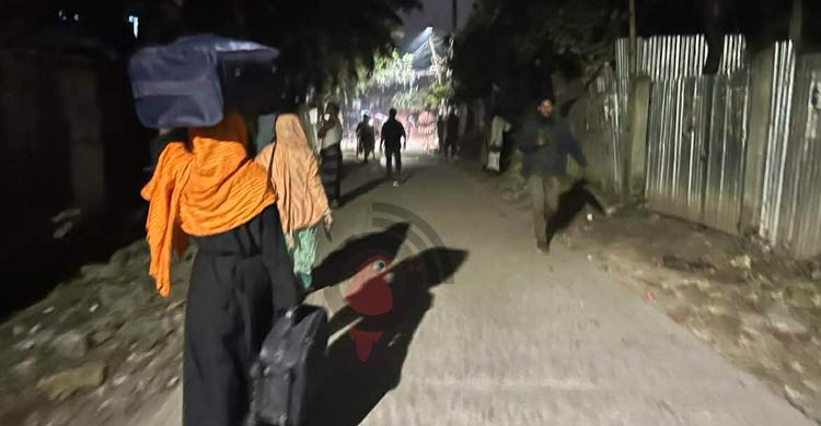 ঘরে ৩ সন্তান রেখে কাজে যান বাবা-মা, ফিরে দেখেন...