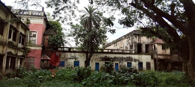 স্থাপত্যশৈলীর অনন্য নিদর্শন মুড়াপাড়া জমিদারবাড়ি