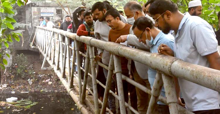 ডেঙ্গু নিয়ন্ত্রণে ধানমন্ডিতে মশক নিধন অভিযান দক্ষিণ সিটির