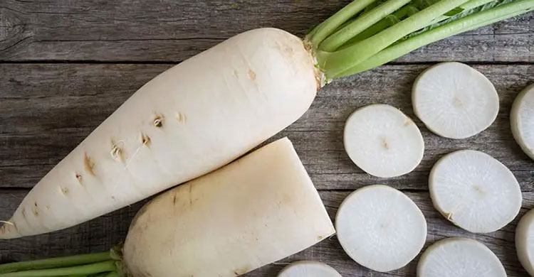 শীতের সন্ধ্যা জমে উঠুক মুখরোচক মুলার পাকোড়ায়