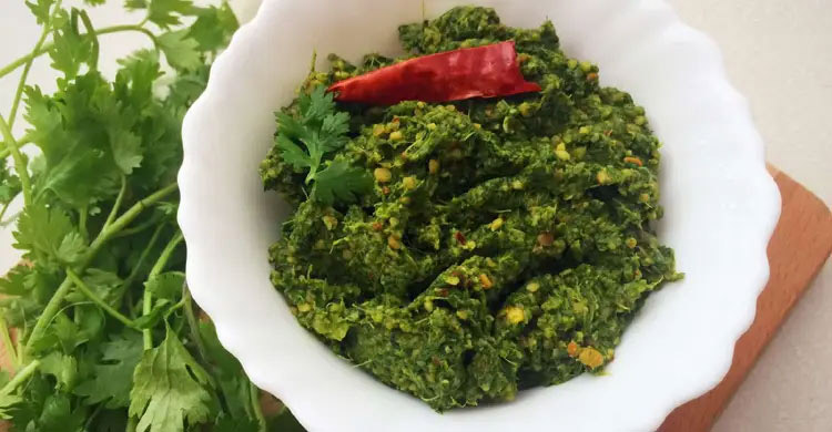 ধনে পাতা শুধু স্বাদ বাড়ায় না, আছে পুষ্টিগুণও