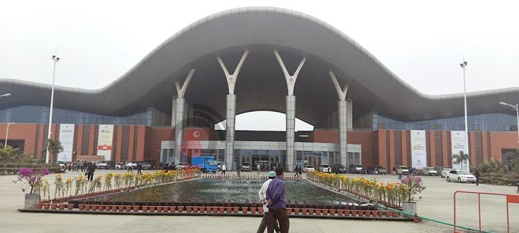 বাণিজ্যমেলার প্রস্তুতি শেষের দিকে, অপেক্ষা উদ্বোধনের