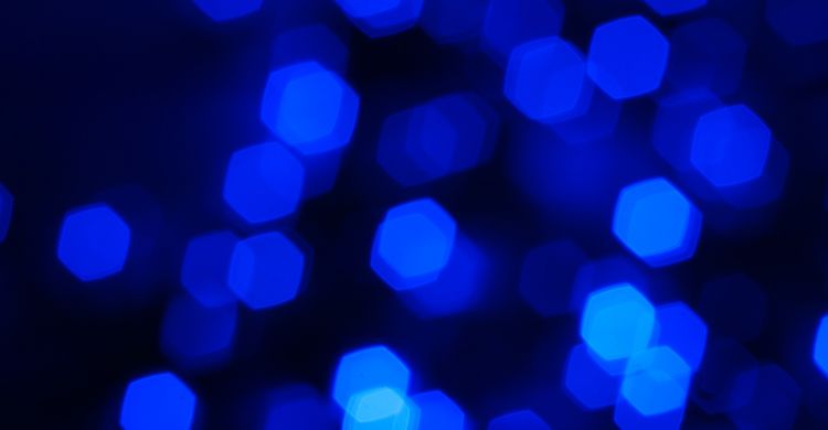 নীল রঙ যেভাবে বাঁচাচ্ছে জীবন