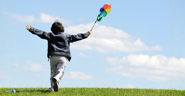 শিশুকে সারাক্ষণ ব্যস্ত রাখা কি ভালো