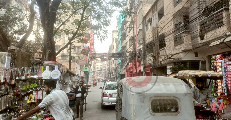 প্রচারে জৌলুস কম, পোস্টার ছাড়া প্রার্থী চিনতে পারছেন না ভোটাররা